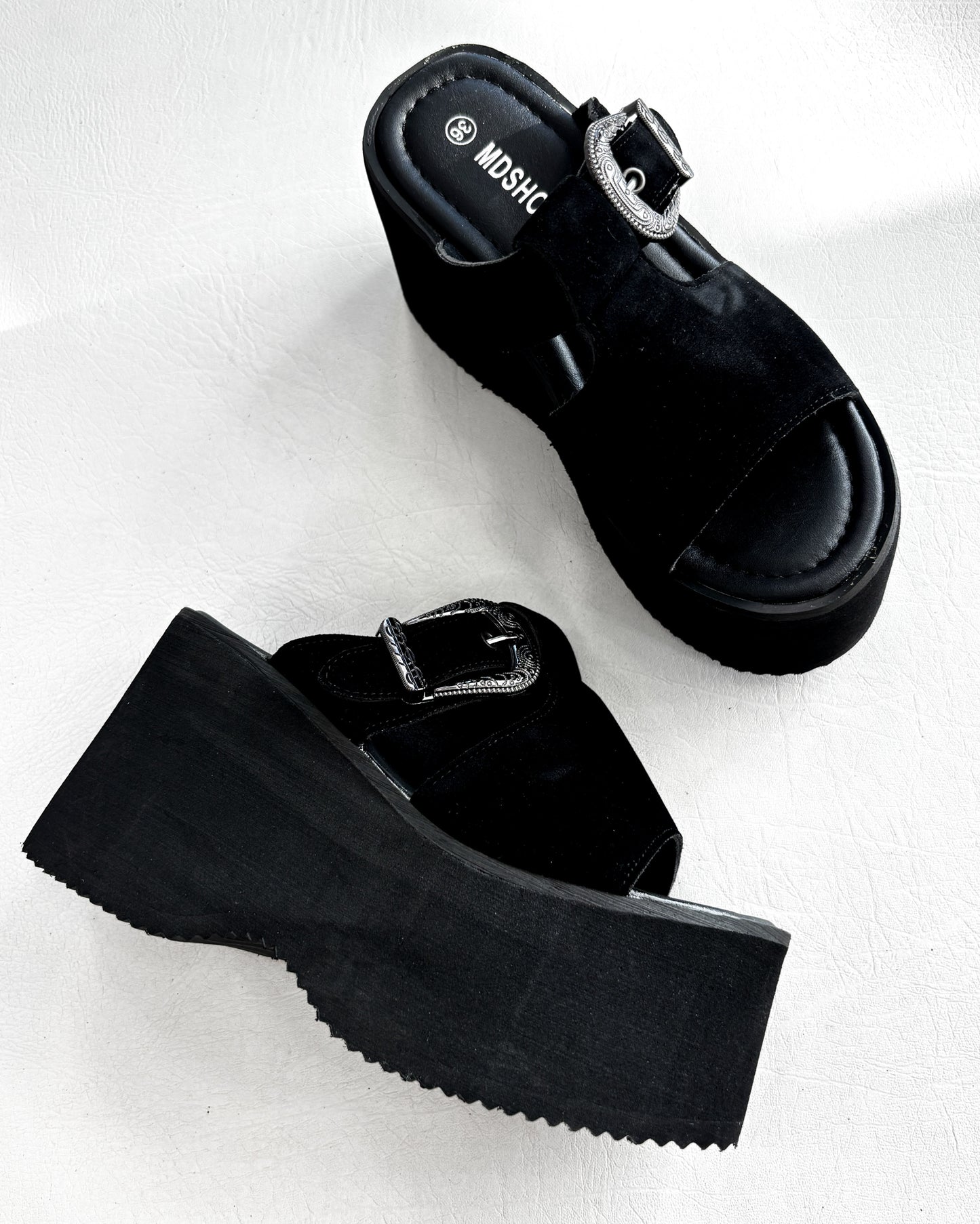 Suede black